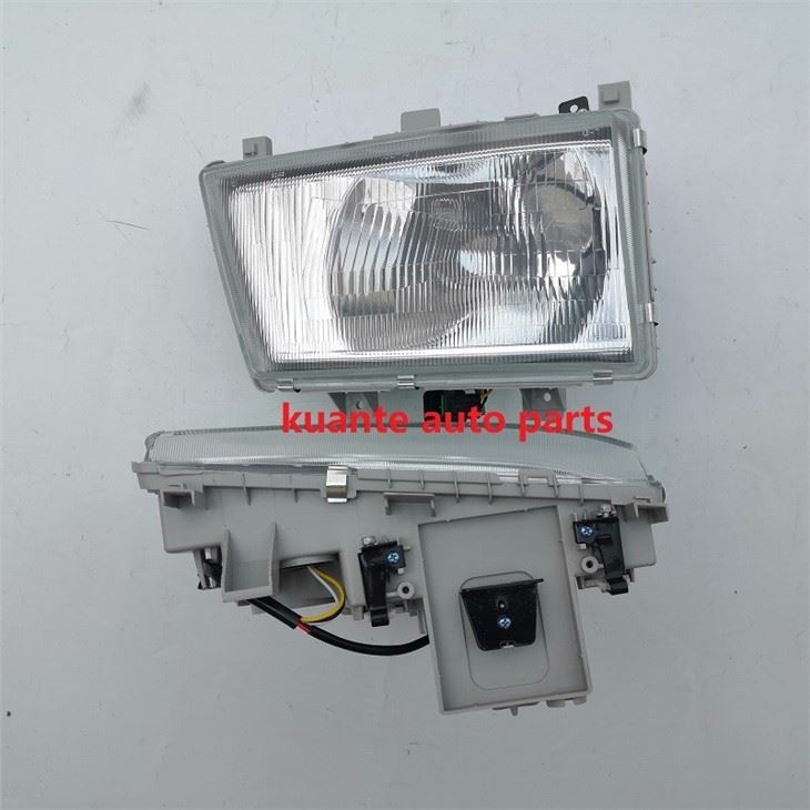 Mitsubishi Canter 2005 head lamp